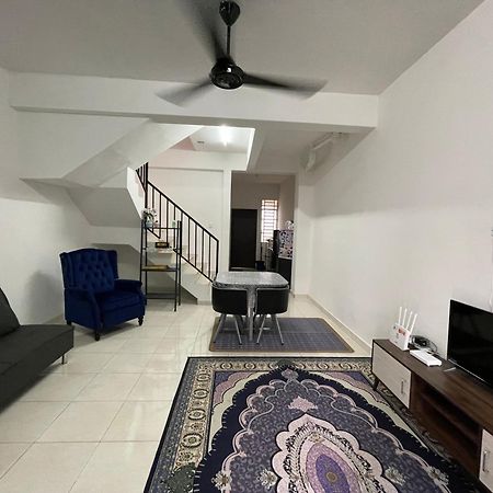D'Cahaya Homestay Batu Pahat Kültér fotó